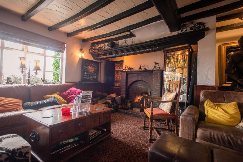 The Royal Arms Hotel - Lobi