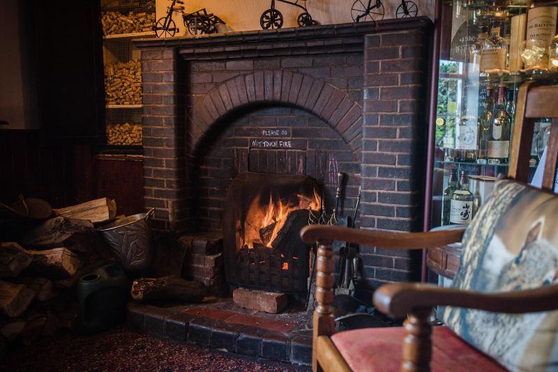 The Royal Arms Hotel - Lobi