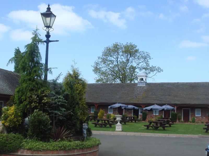 The Royal Arms Hotel - Genel