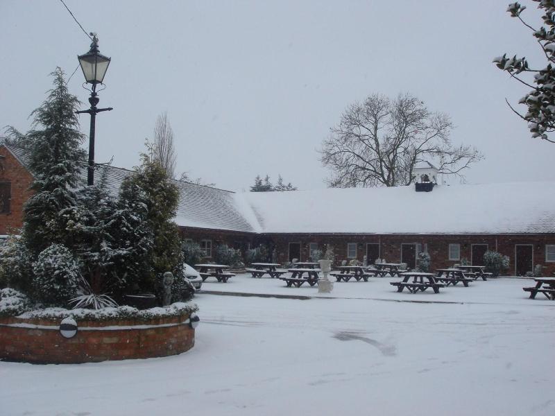 The Royal Arms Hotel - Genel