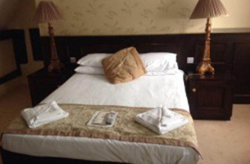 The Tudor House Hotel - Oda