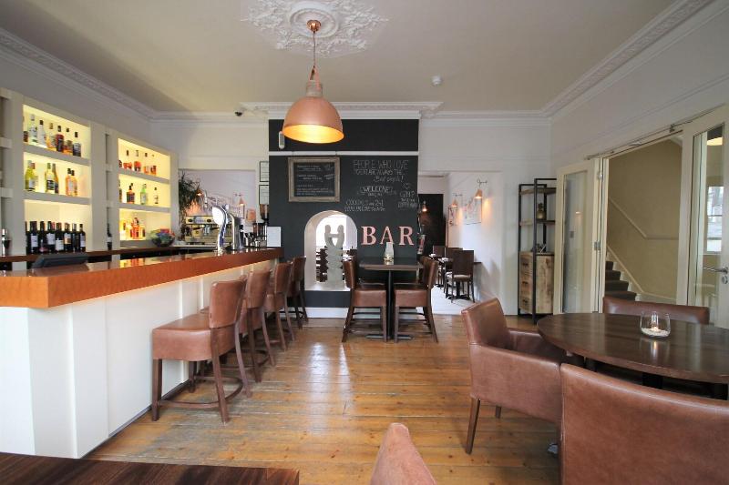 Andover House Hotel   Restaurant - Bar