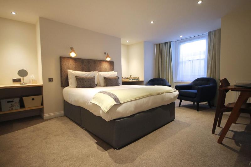 Andover House Hotel   Restaurant - Oda