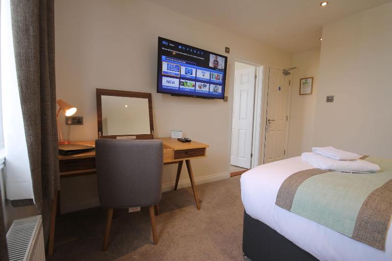 Andover House Hotel   Restaurant - Oda