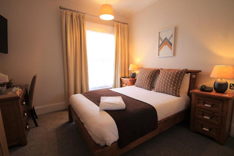 Andover House Hotel   Restaurant - Oda