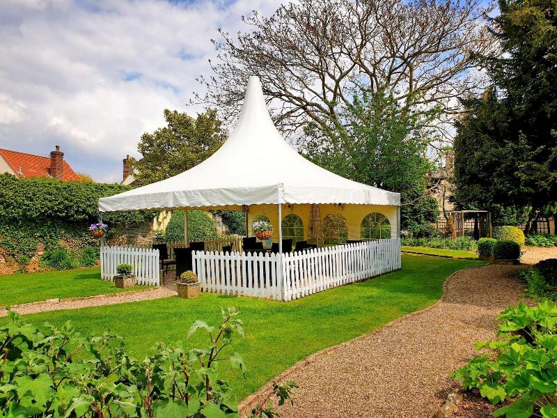 The Crown House - Genel