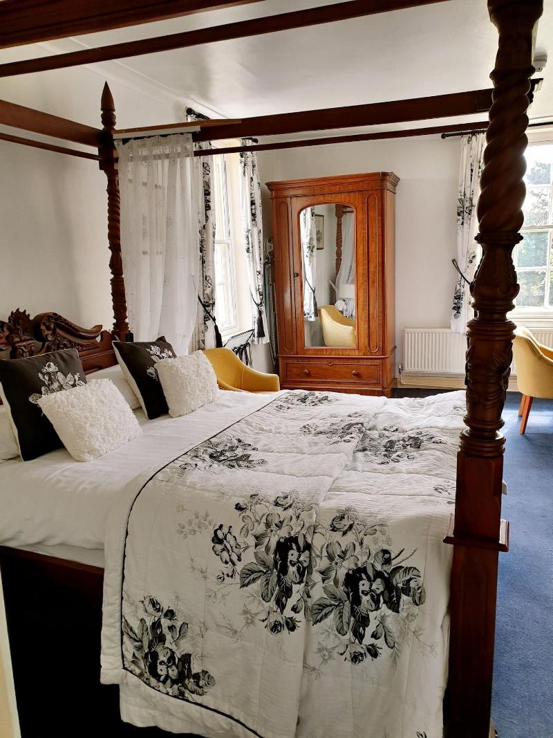 The Crown House - Oda