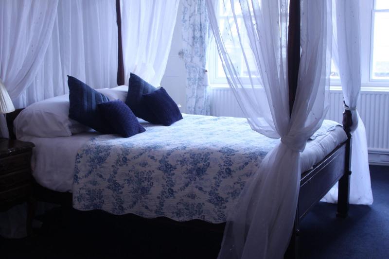 The Crown House - Oda