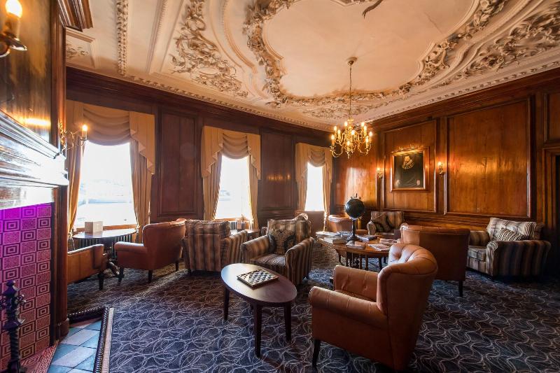 The Royal Hotel - Lobi