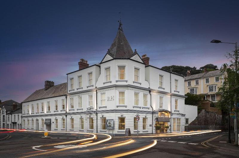The Royal Hotel - Genel