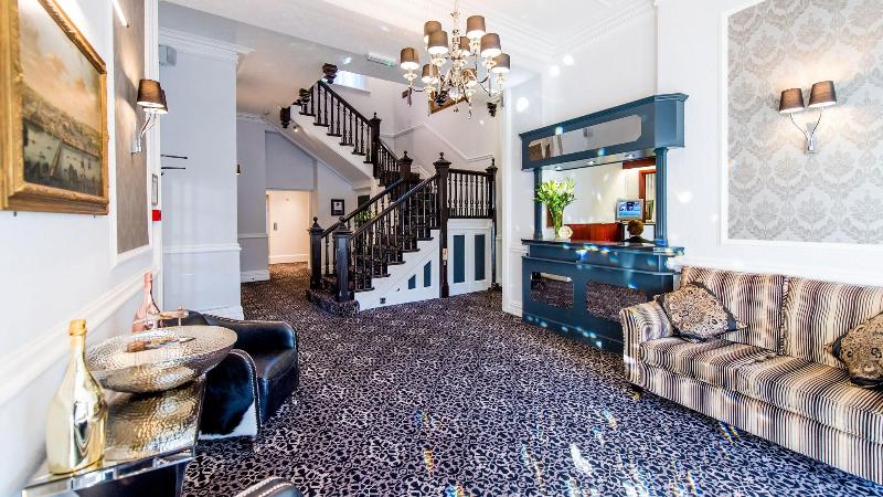 The Royal Hotel - Genel