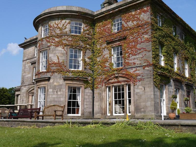 Shaw Hill Golf and Spa Hotel - Genel