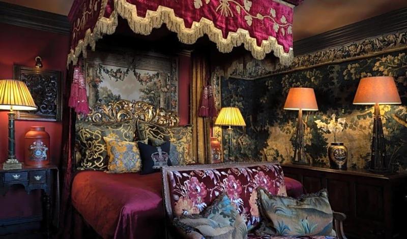 Witchery by the Castle - Genel