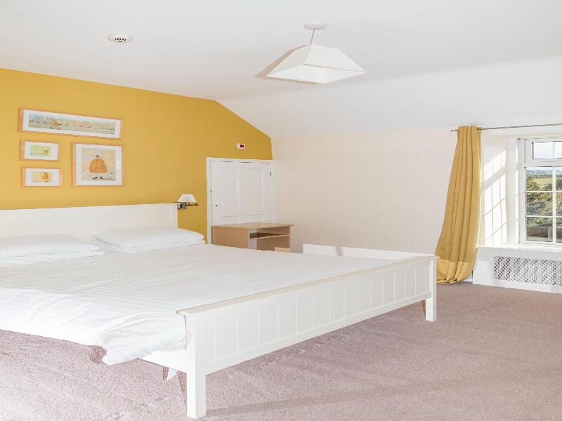 Whitton Lodge - Genel