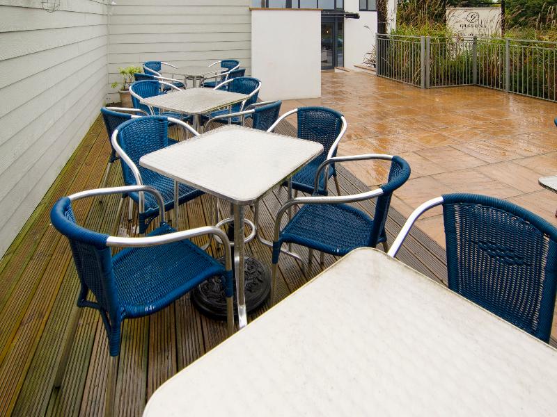 The Gissons Hotel - Genel