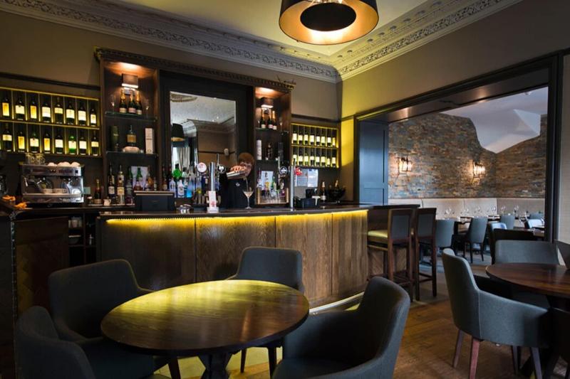 Number 10 Hotel - Bar