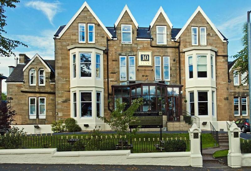 Number 10 Hotel - Genel