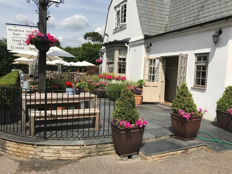 The Carpenters Arms - Genel