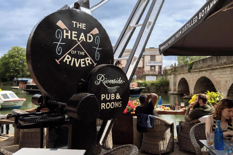 Head of the River - Teras