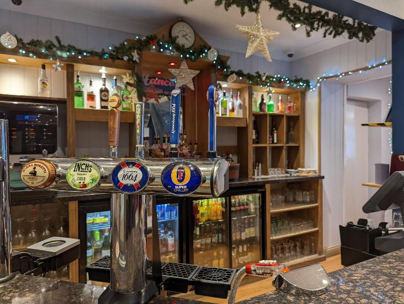 Celebrity - Bar