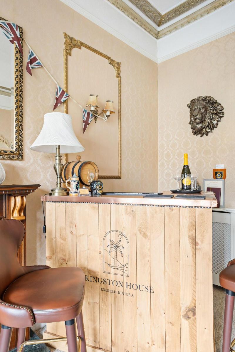Kingston House - Bar