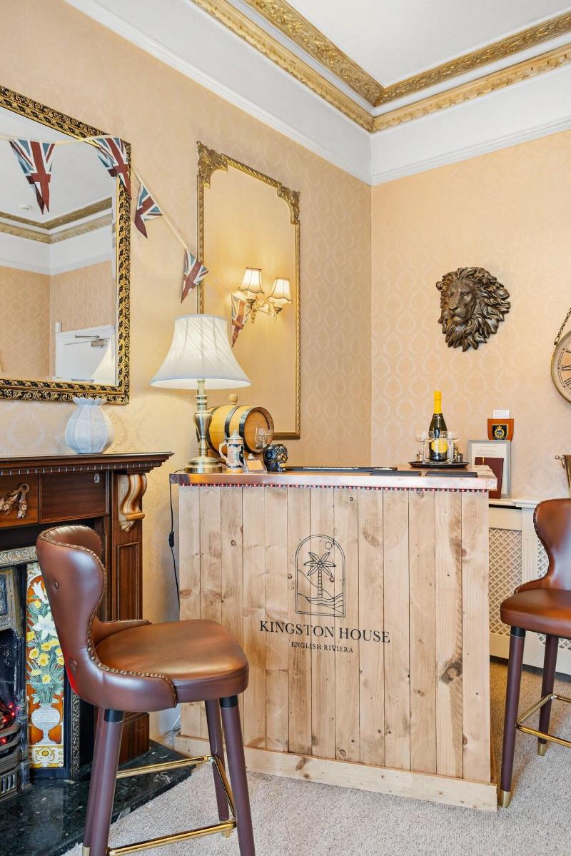 Kingston House - Bar