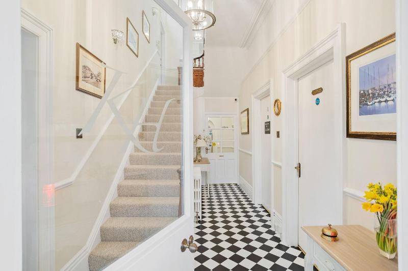 Kingston House - Lobi