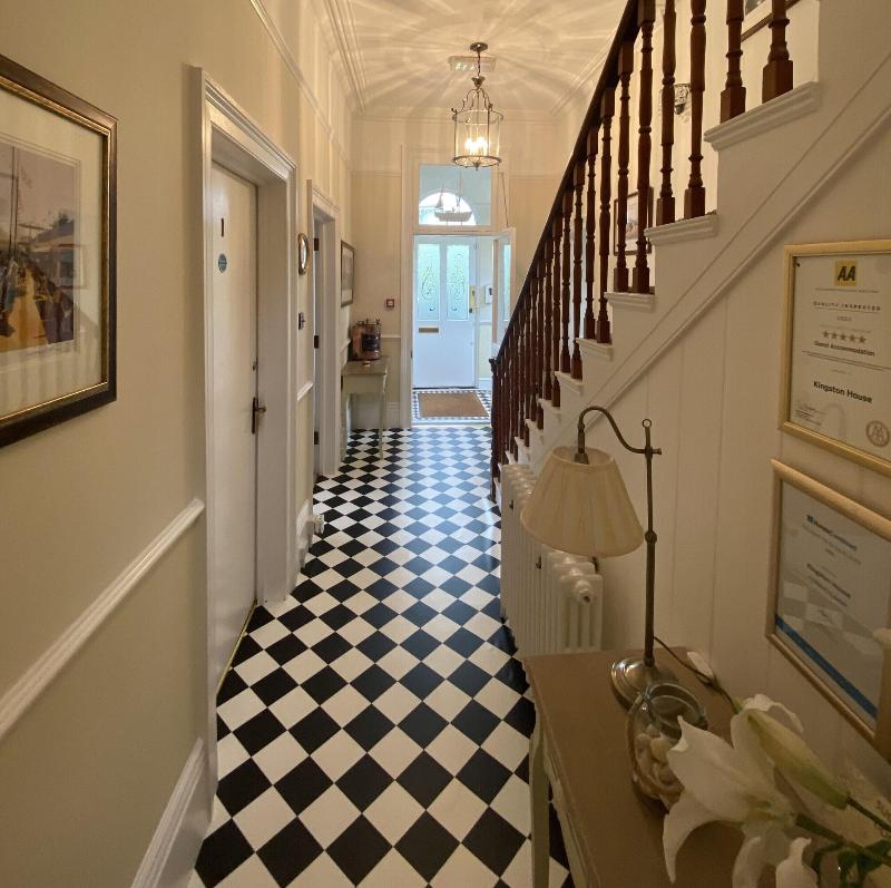 Kingston House - Lobi