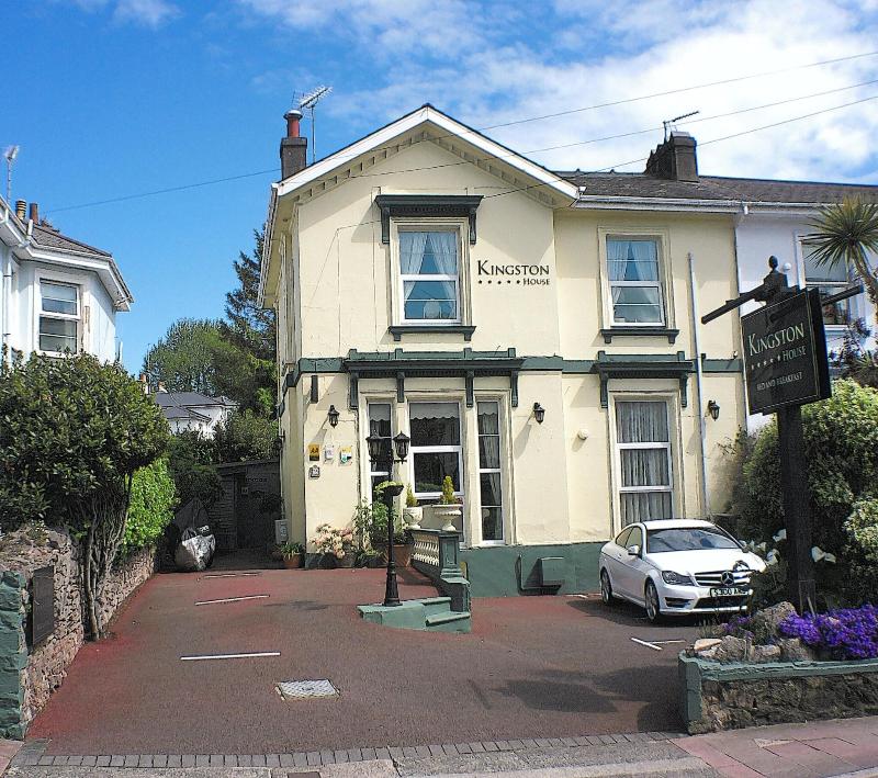 Kingston House - Genel