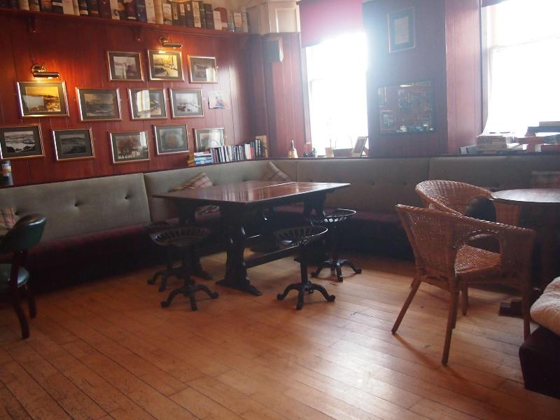The Kelvin Hotel - Bar