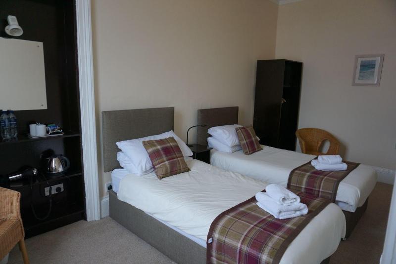 The Kelvin Hotel - Oda