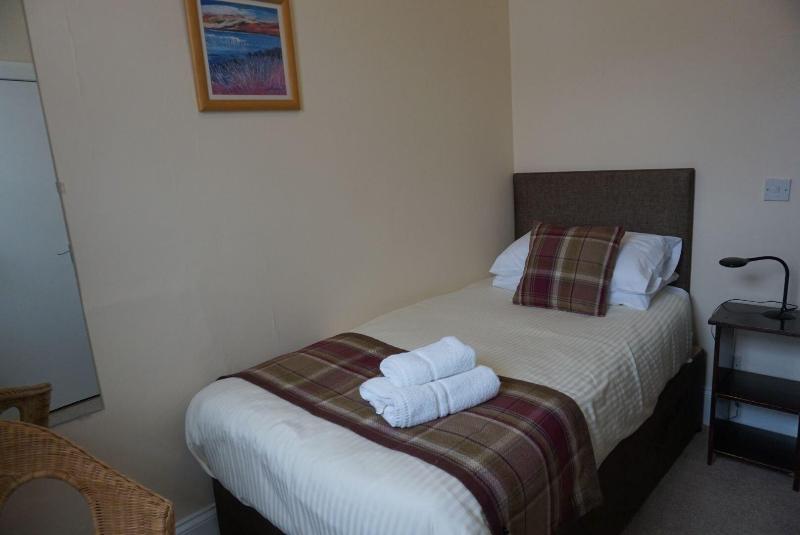 The Kelvin Hotel - Oda