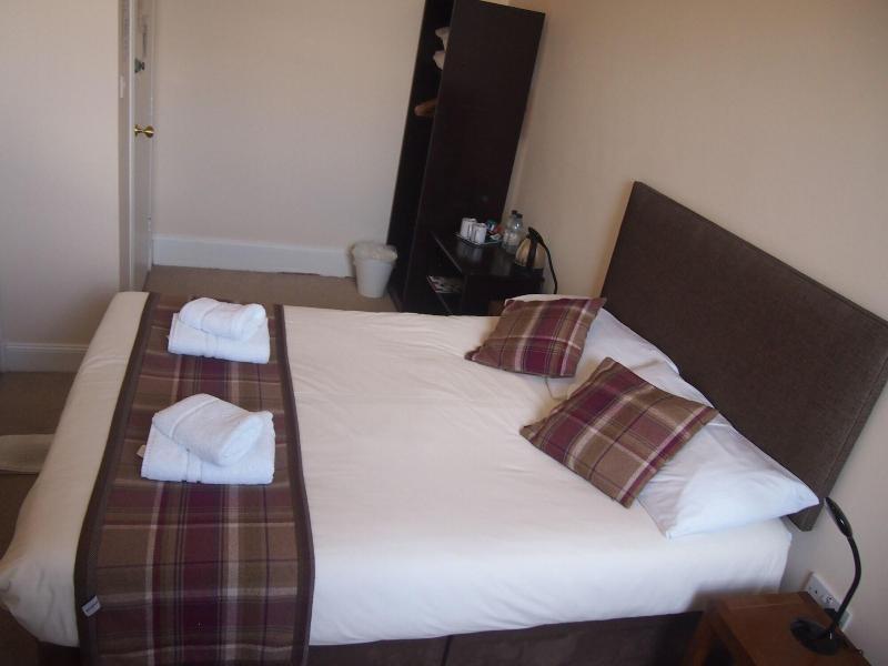 The Kelvin Hotel - Oda