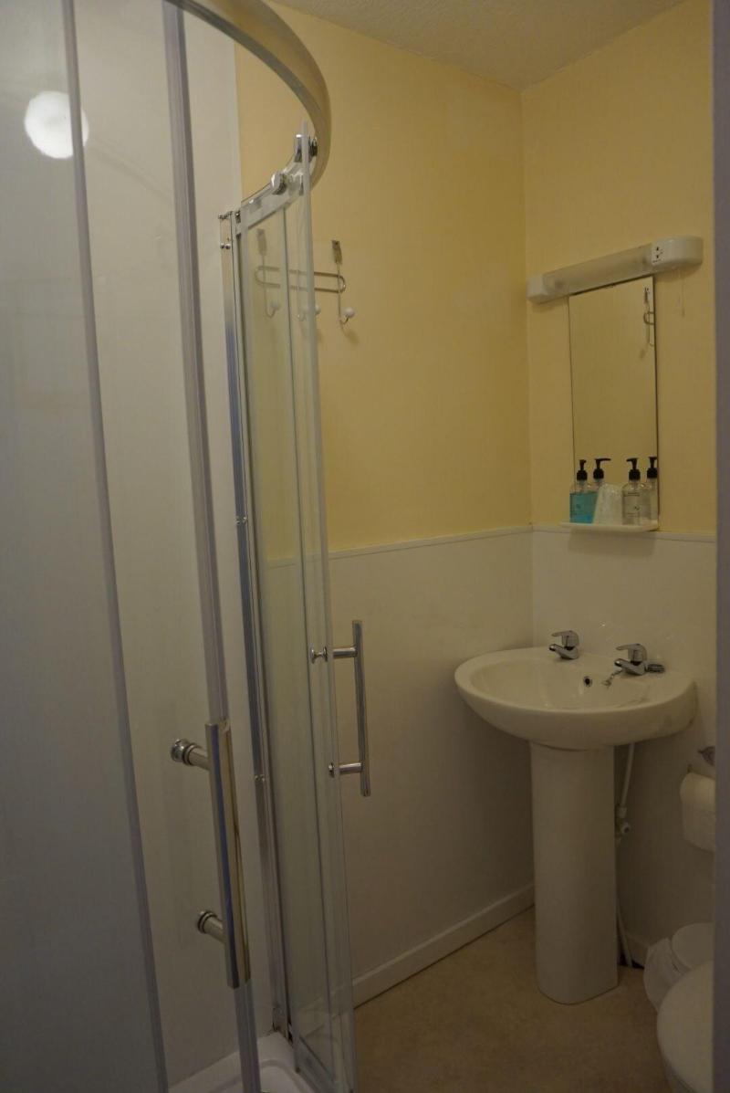 The Kelvin Hotel - Oda