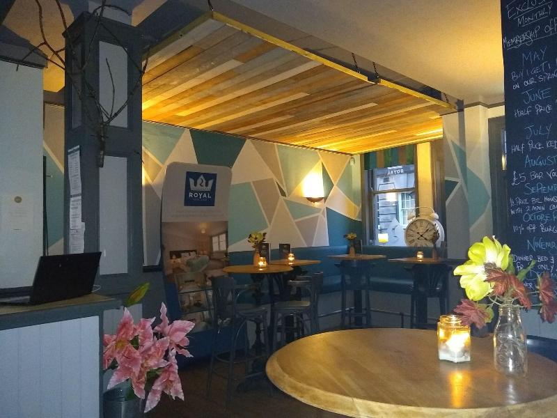 The Royal Hotel (latinos) - Bar