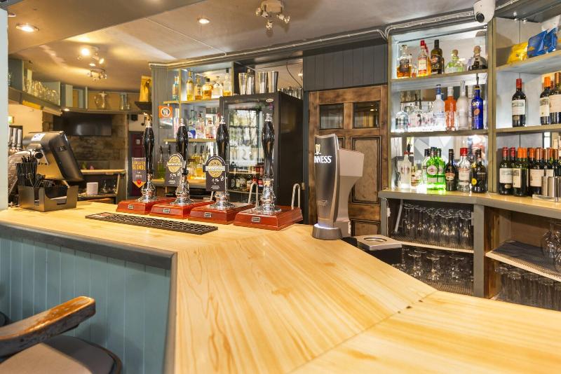 The Royal Hotel (latinos) - Bar