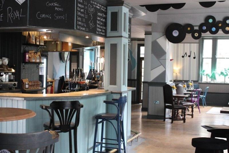 The Royal Hotel (latinos) - Bar