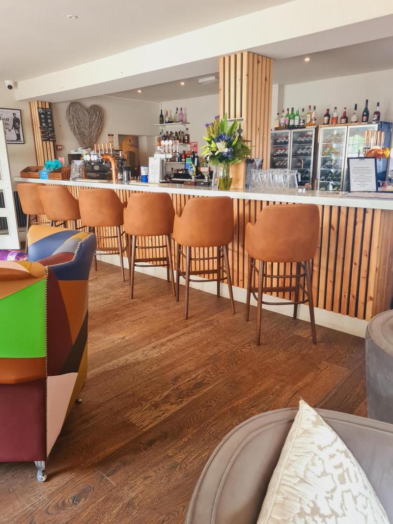 Dormy House Hotel - Bar