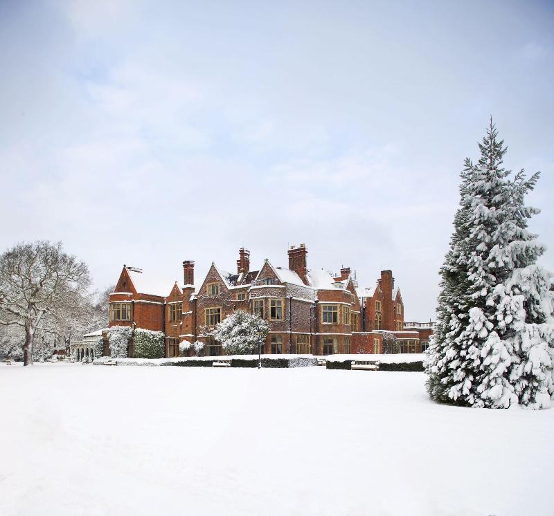 Warren House - Genel