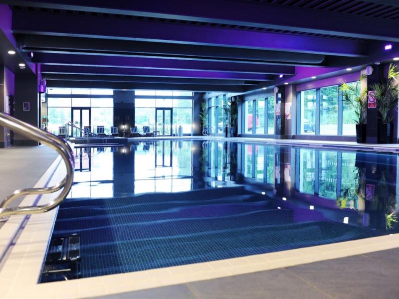 Village Hotel Leeds South - Genel