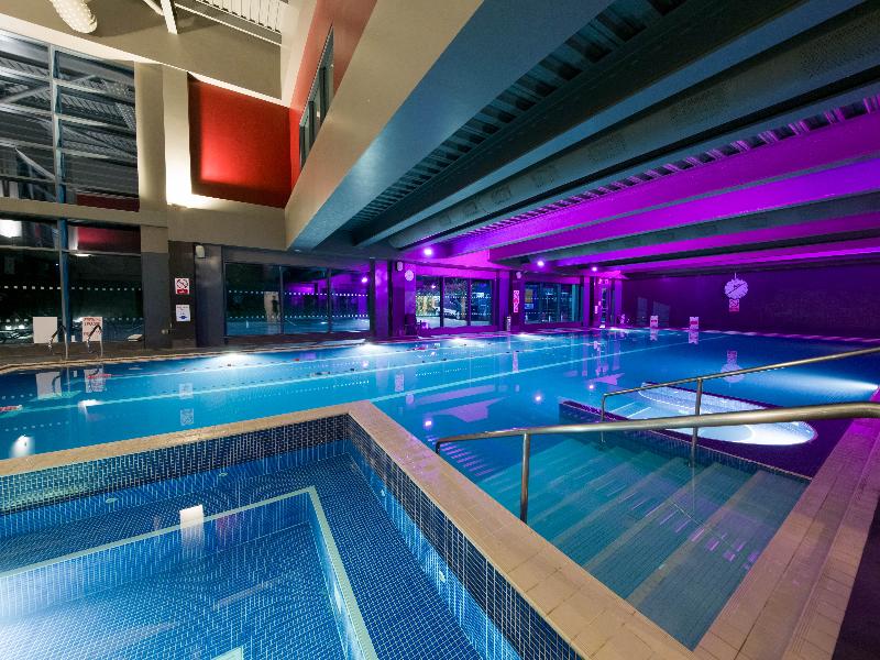Village Hotel London Watford - Havuz