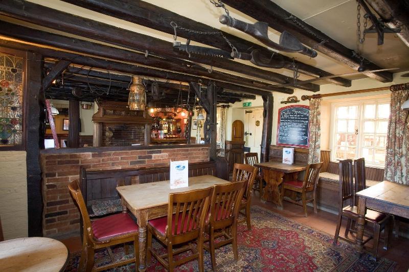 Lifeboat Inn - Bar