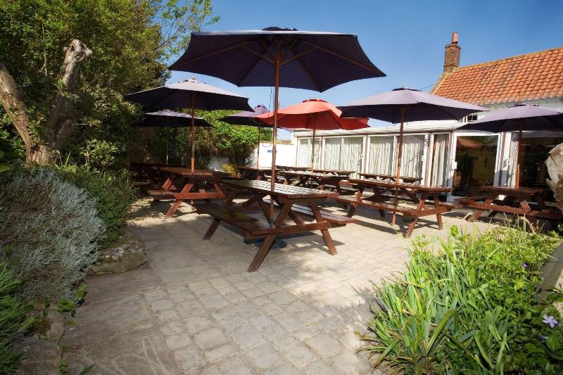 Lifeboat Inn - Teras