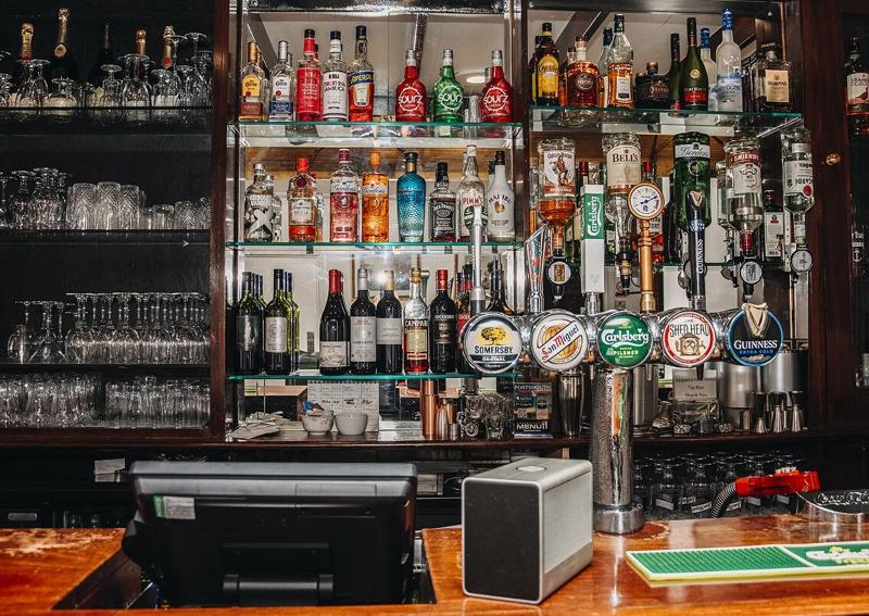 Keppels Head Hotel - Bar