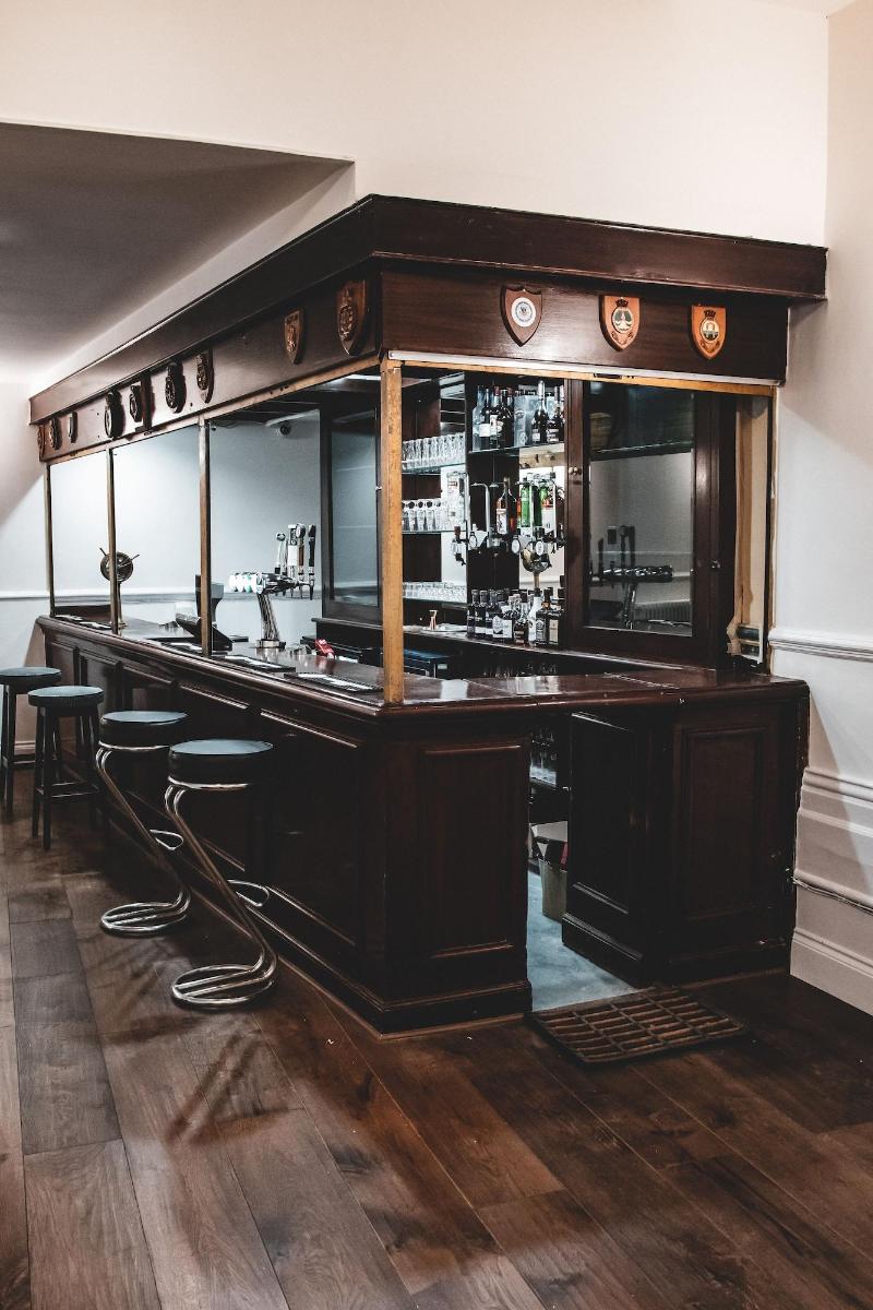 Keppels Head Hotel - Bar