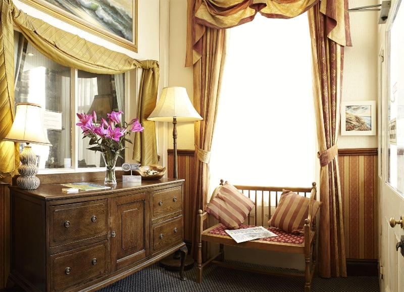 Ashburton House B B - Lobi
