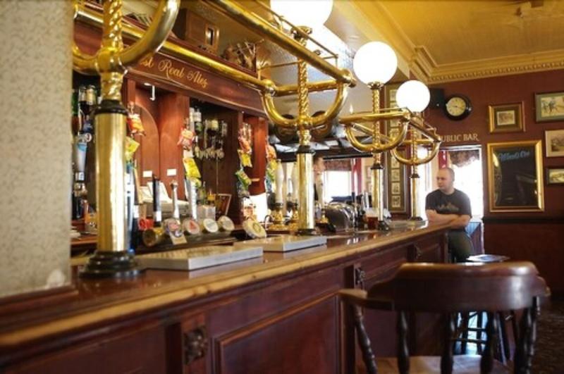 The George and Pilgrim - Bar