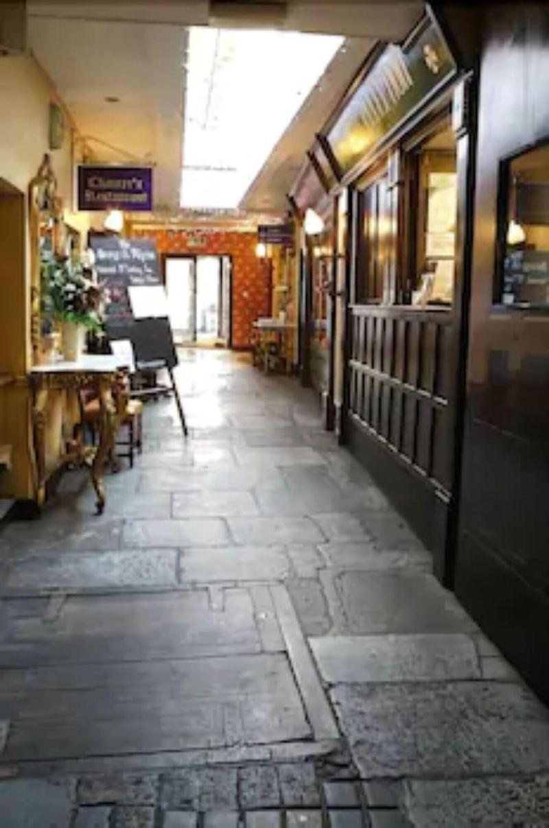 The George and Pilgrim - Teras