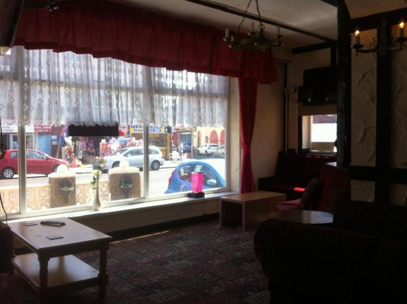Dora Hotel - Lobi
