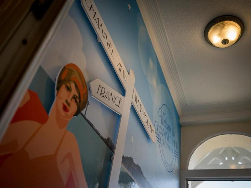 Channel View Guest House - Lobi